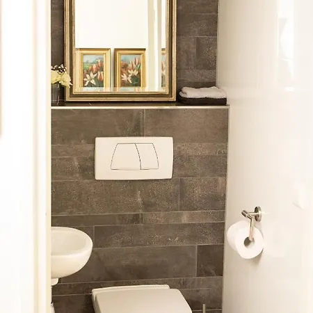 Luxury 'de Heerlijckheid Lisse' Apartment